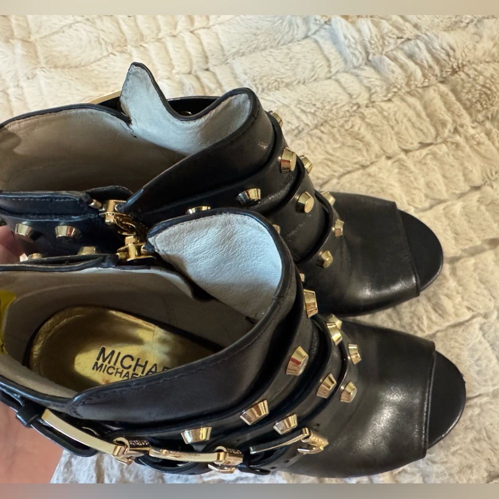 CLOSET CLEANOUT SALE Michael Kors Black Gold Studded ankle booties open toe sz 9 - Picture 4 of 5